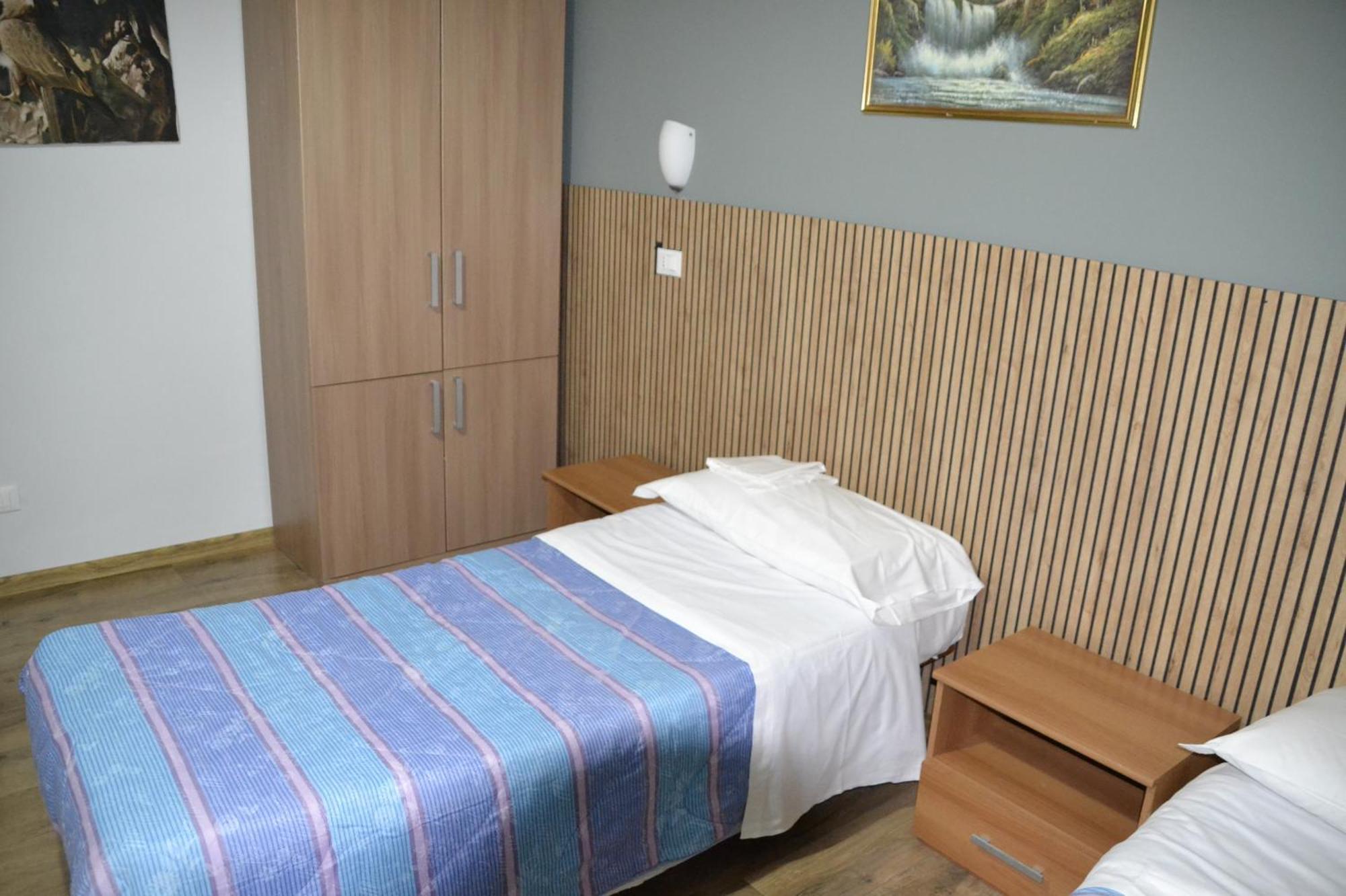 Aurora Boreale Hotel โรม ภายนอก รูปภาพ